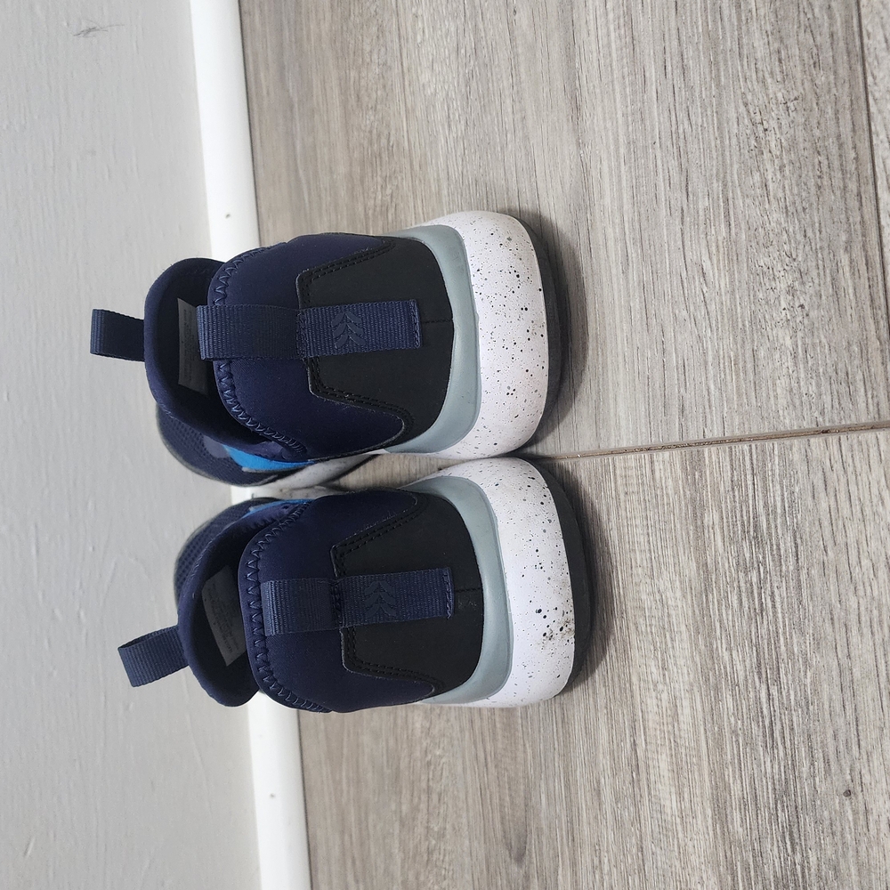 Nike Navy and White Sneakers